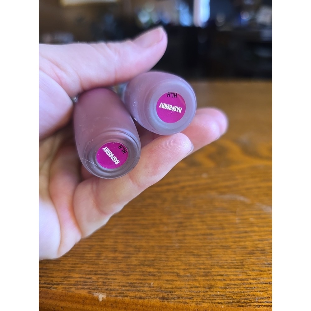 Flower Perfect Pout Soft Matte‎ Lip Color, Raspberry - Picture 2 of 2